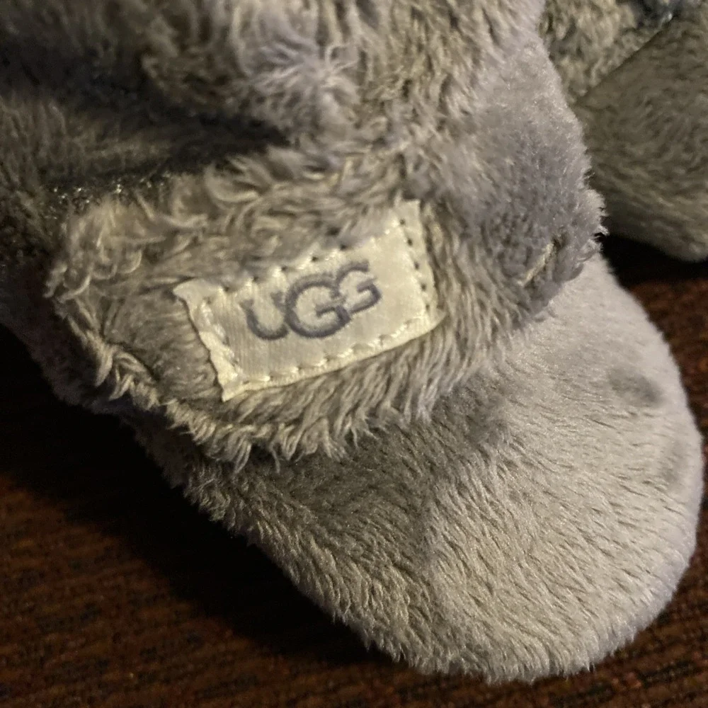 Uggs Infant Bixbee Booties Furry‎ Gray Boots Size 4/5 EUC